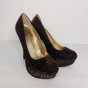 Qupid Metallic Leopard Print Heels 6.5